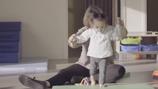 LA VIE EN CRECHE - La Clairière Production